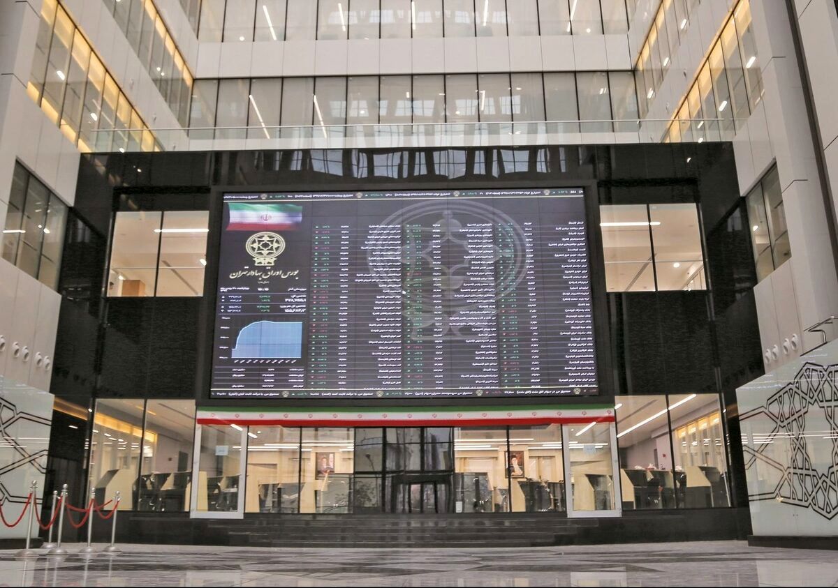 ثبت پررونقترین روز بورس تهران در یک ماه اخیر