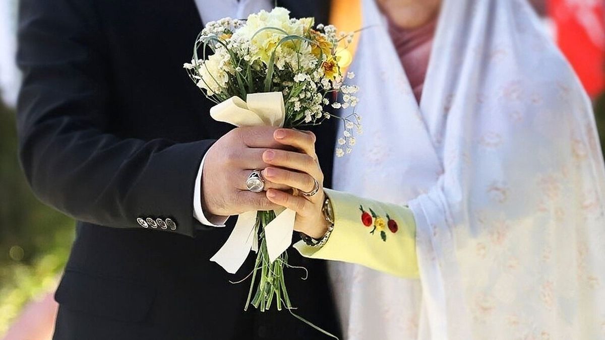 رونق بازار سودجویی از طریق خرید و فروش وام و ضامن؛ قیمت وام ازدواج؛ ۱۱۰ میلیون تومان!