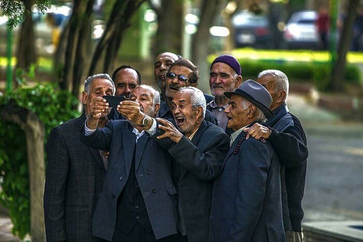 جمعیت سالمندان ایران به ۳۳.۴ میلیون نفر میرسد