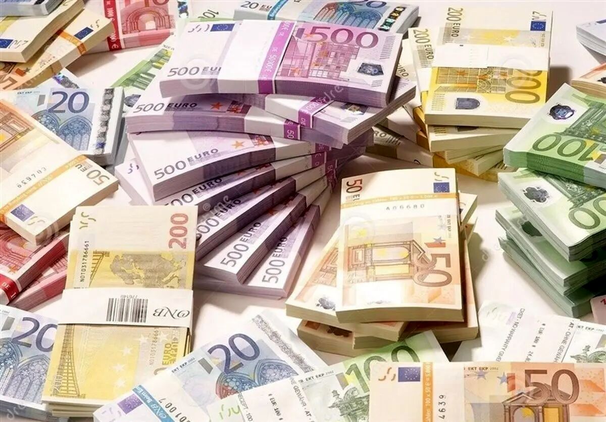 قیمت یورو امروز 21 آذر 1403