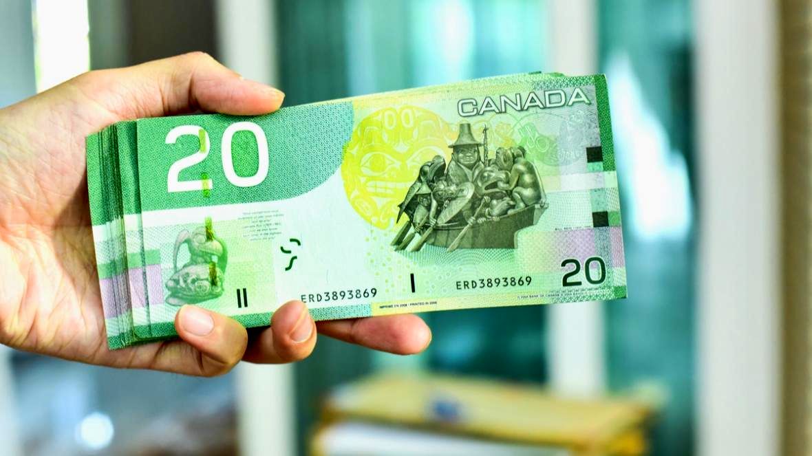 قیمت دلار کانادا امروز ۲ بهمن ۱۴۰۳