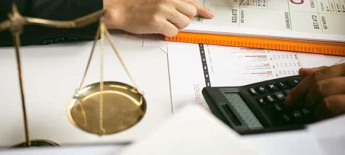 اهمیت وکالت و مشاوره وکیل مالیاتی برای کسب و کارها c