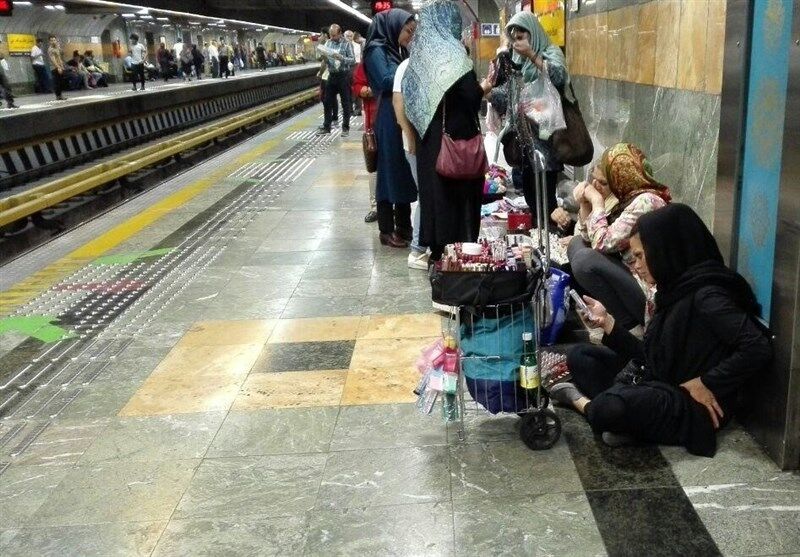 ۱۸۰۰ دستفروش مترو شناسایی شده و ساماندهی می‌شوند