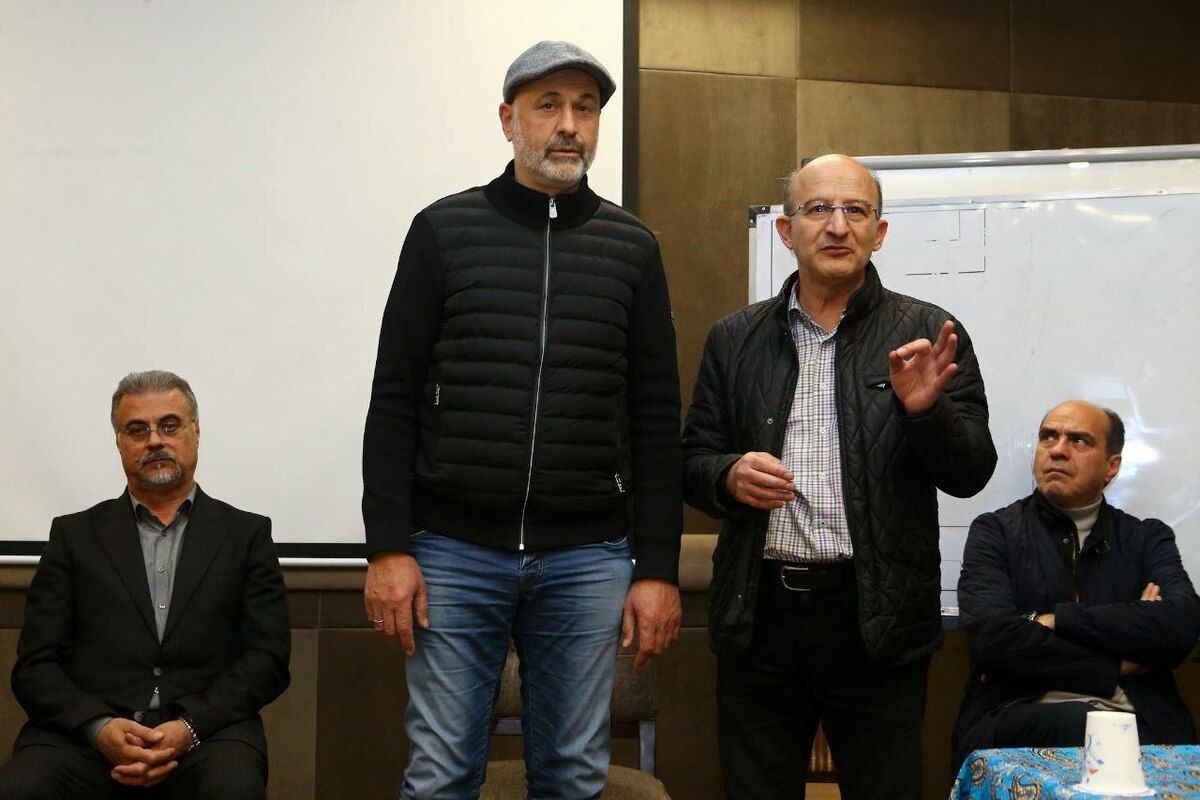 فوتبال ایران مترجم یاغی هم به خود دید!