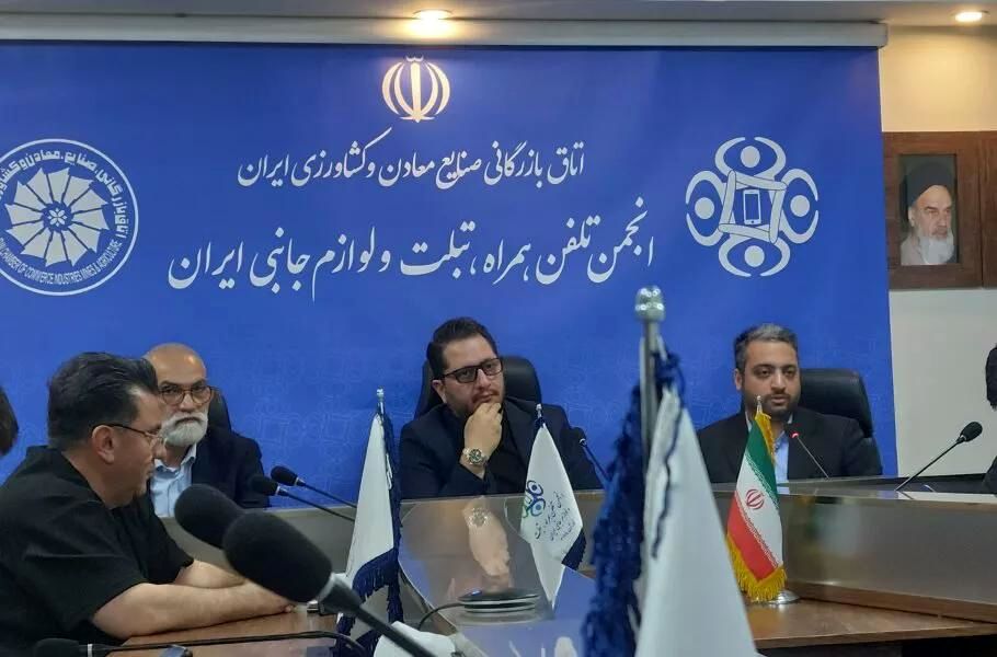 انجمن موبایل ایران: یک شرکت ۳۰ هزار دلار هزینه سیستمعامل بومی به ازای هر مدل گوشی میگیرد