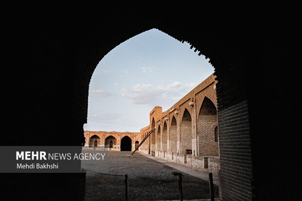 کاروانسرای دیرگچین قم؛ نگین بیهمتای معماری ایران 4698970