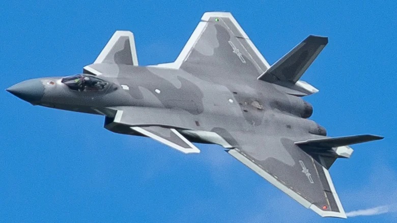 ۱۰ جت جنگنده جهان که بیشترین برد رزمی را دارند؛ از JF-17 Thunder تا Su-57 Felon IMG_1468