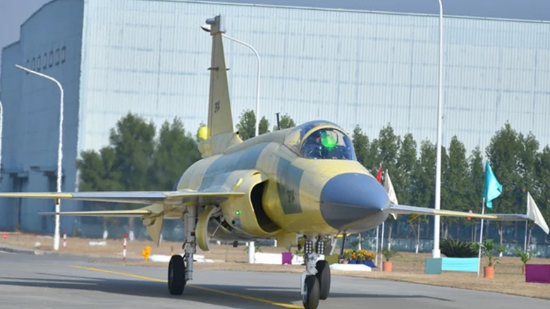 ۱۰ جت جنگنده جهان که بیشترین برد رزمی را دارند؛ از JF-17 Thunder تا Su-57 Felon IMG_1469