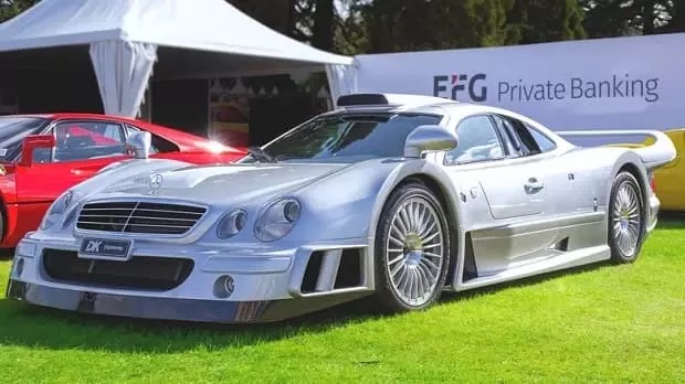با سریعترین خودروهای V۱۲ تاریخ آشنا شوید mercedes-benz-clk-gtr-205-mph-1712861505-min