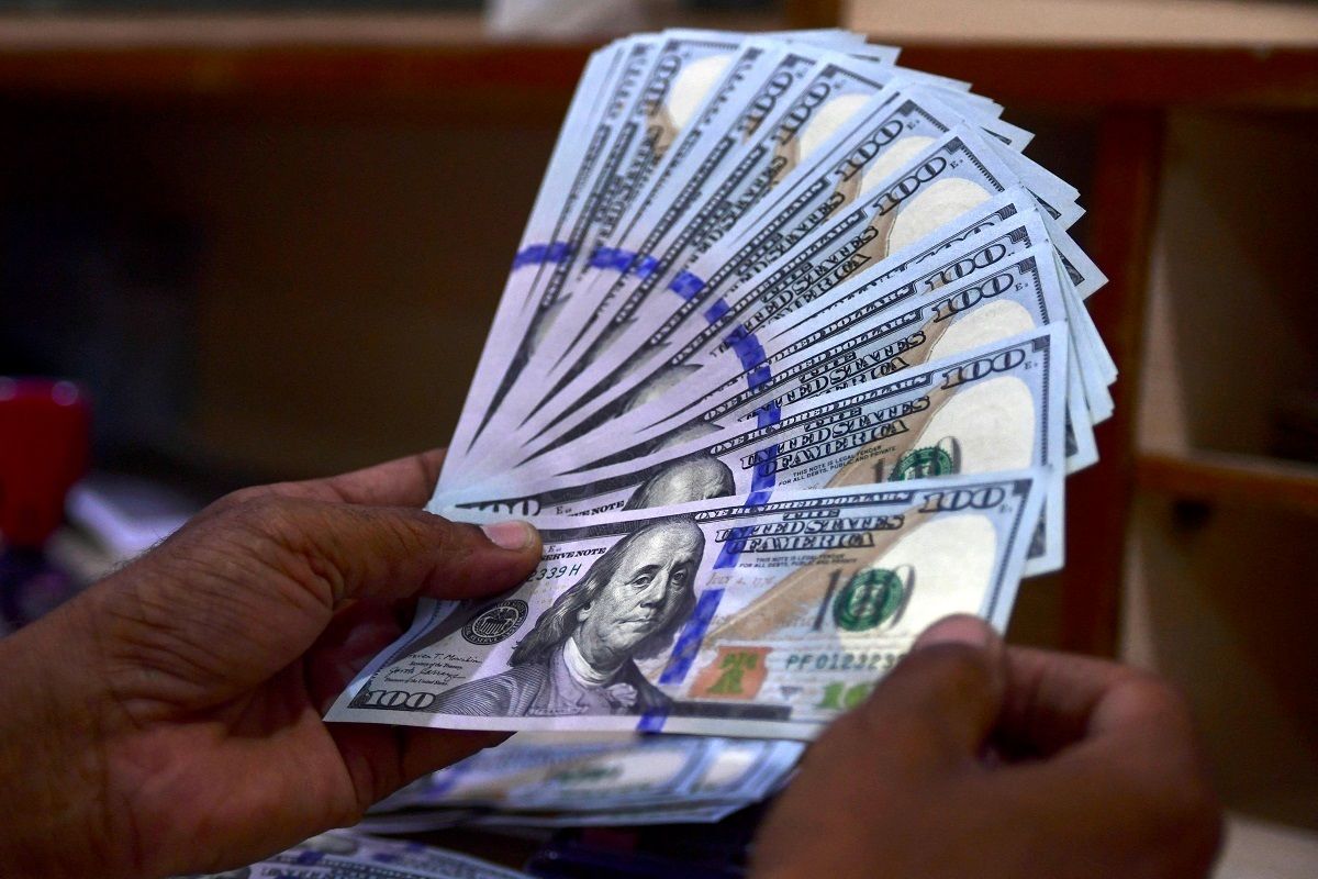 دلار در پایینترین سطح سهماهه ایستاد