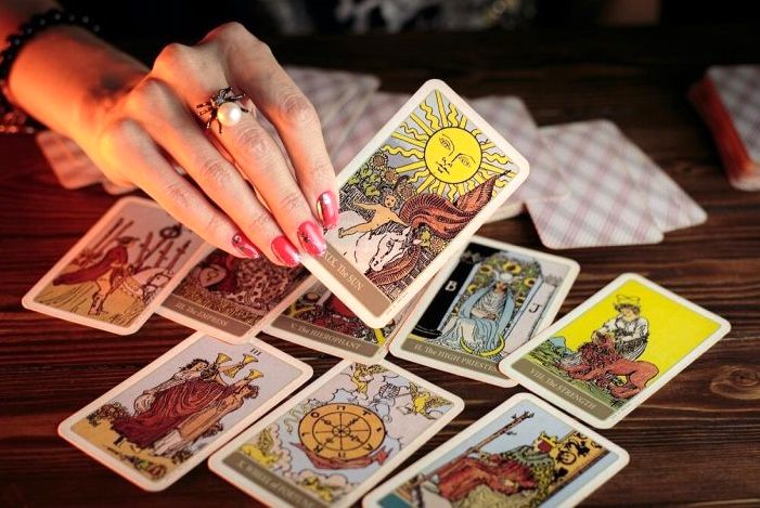 آیندهفروشی در اینستاگرام/ قهوه و تاروت جایگزین تراپی شدند
