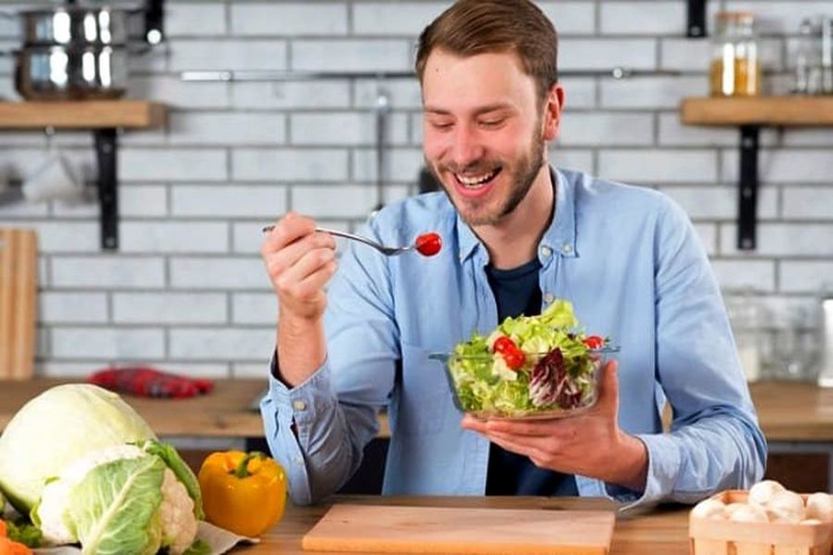 بهترین زمان برای خوردن سالاد؛ قبل یا بعد غذا؟