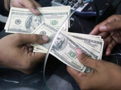 واکنش تند قیمت دلار به انتشار خبر افزایش قیمت بنزین/ جهش شدید در بازار
