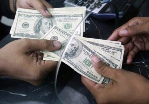 بازار ارز به سرازیری افتاد/ کاهش قیمت دلار در بازار امروز چهارشنبه ۱۹ آذر